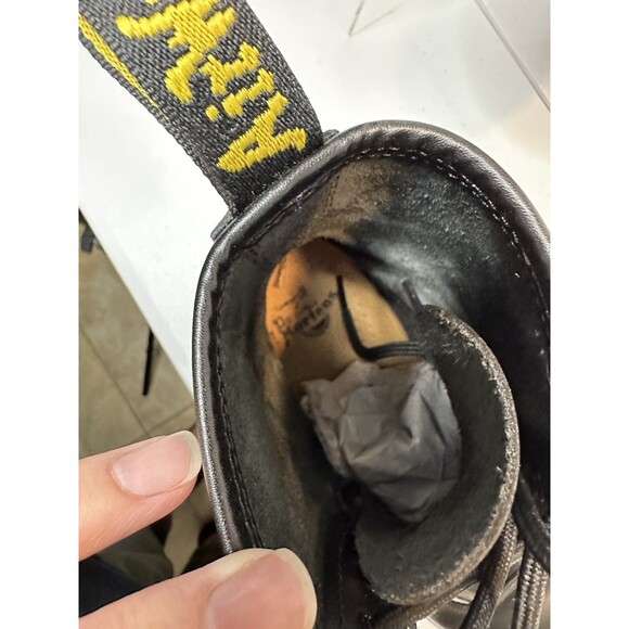 Dr. Martens Women’s Black Boots Model 1460W Size 8 Slight Scuffing Air Walk - Picture 9 of 11